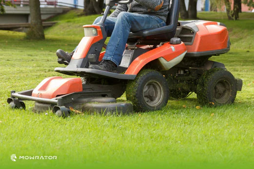 Automatic vs Hydrostatic Transmission Riding Lawn Mowers